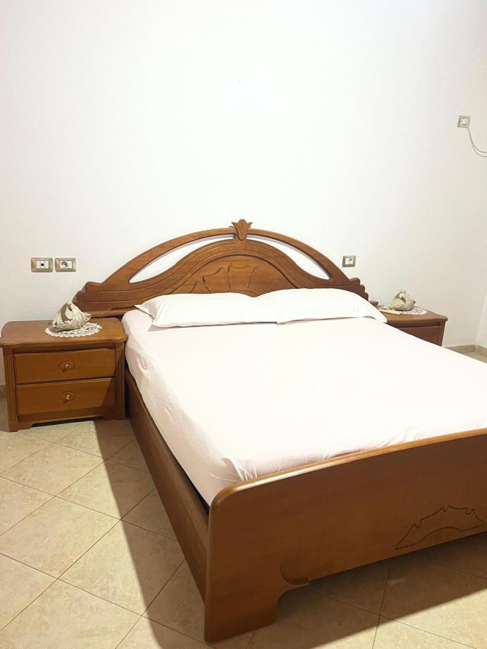 Hotel Nori House Wlora Zewnętrze zdjęcie